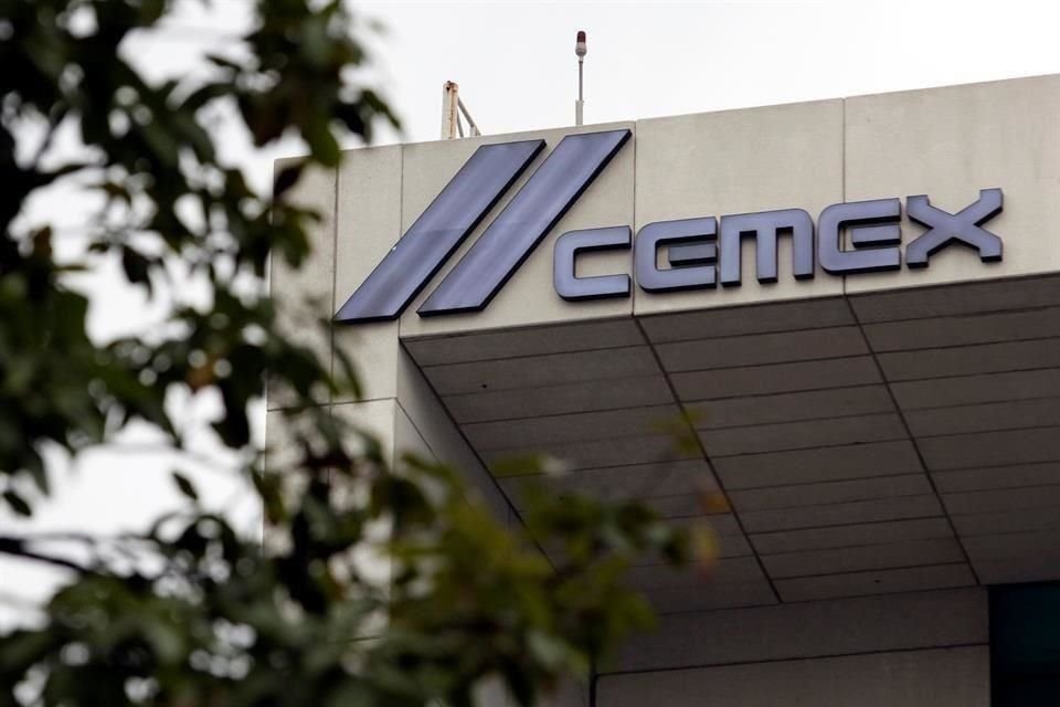 Cemex dijo que las ventas netas en México crecieron 13 por ciento, a mil 097 millones de dólares.