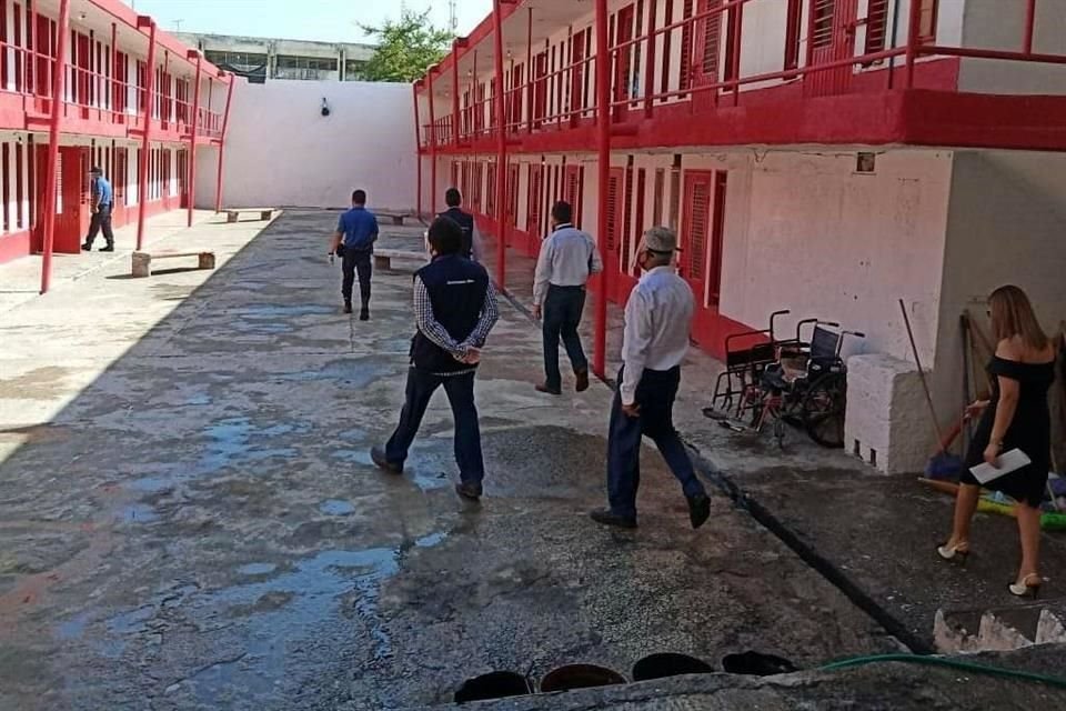 Tras las inquietudes, casos y decesos por por Covid-19 registrados en el Reclusorio Preventivo, la CEDHJ realizó una nueva visita al complejo penitenciario de Puente Grande.