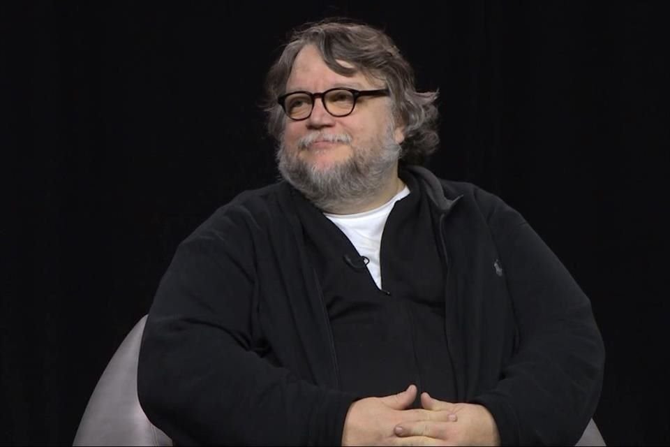 Guillermo del Toro volvió a utilizar su Twitter para hacer activismo.