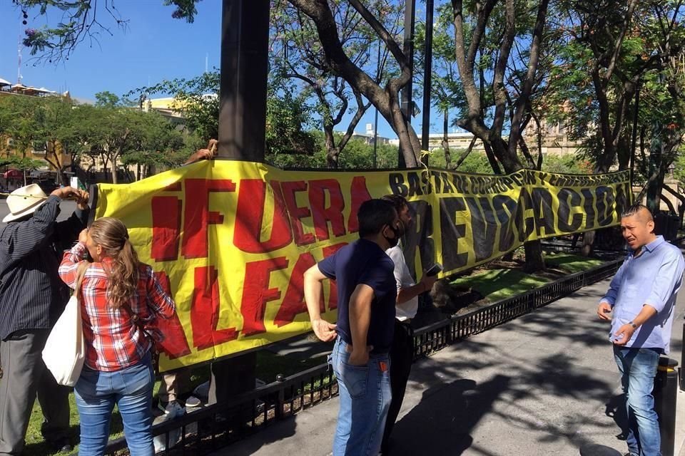 Los intengrantes del colectivo señalan que será una deuda muy pesada para los jaliscienses.