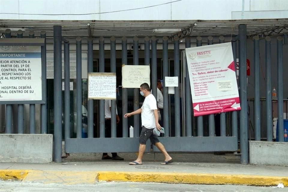 En el Hospital General del ISSSTE en Acapulco, Desde la noche de este viernes se colocaron letreros para anunciar la saturación de camas.