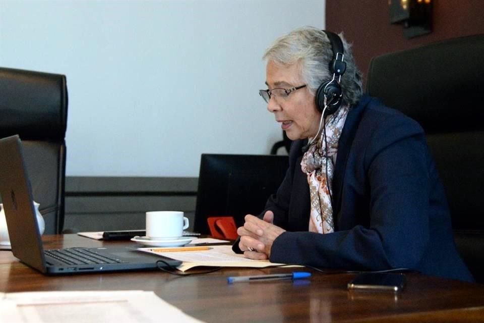 La Secretaria Sánchez Cordero durante la firma virtual.
