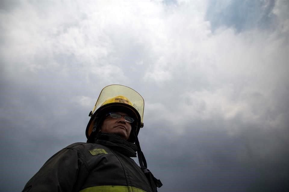 Gayoso señaló que personal de Salud revisó a los bomberos y el primer indicio es que tienen contagio de dengue, no coronavirus.