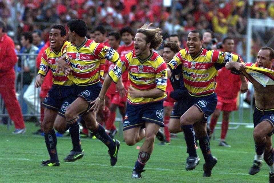 El 'Tato' fue campeón con Monarcas en el Invierno 2000 en casa del Toluca.