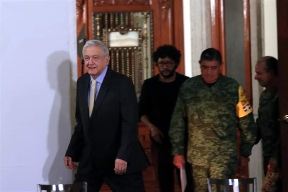 El Presidente López Obrador dijo que al reiniciar sus giras el lunes, viajará por carretera a Cancún para dar el banderazo del Tren Maya.