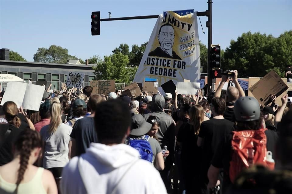 Protesta del quinto día consecutivo en Minneapolis.