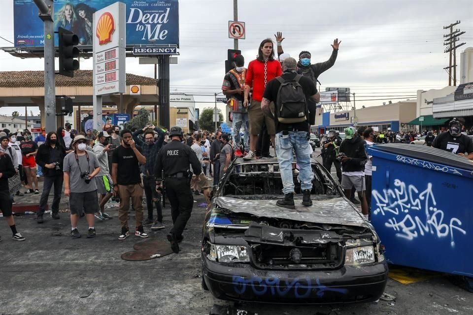 Los Ángeles, Atlanta y Filadelfia se unieron este sábado a Minneapolis y decretaron toques de queda por las manifestaciones.