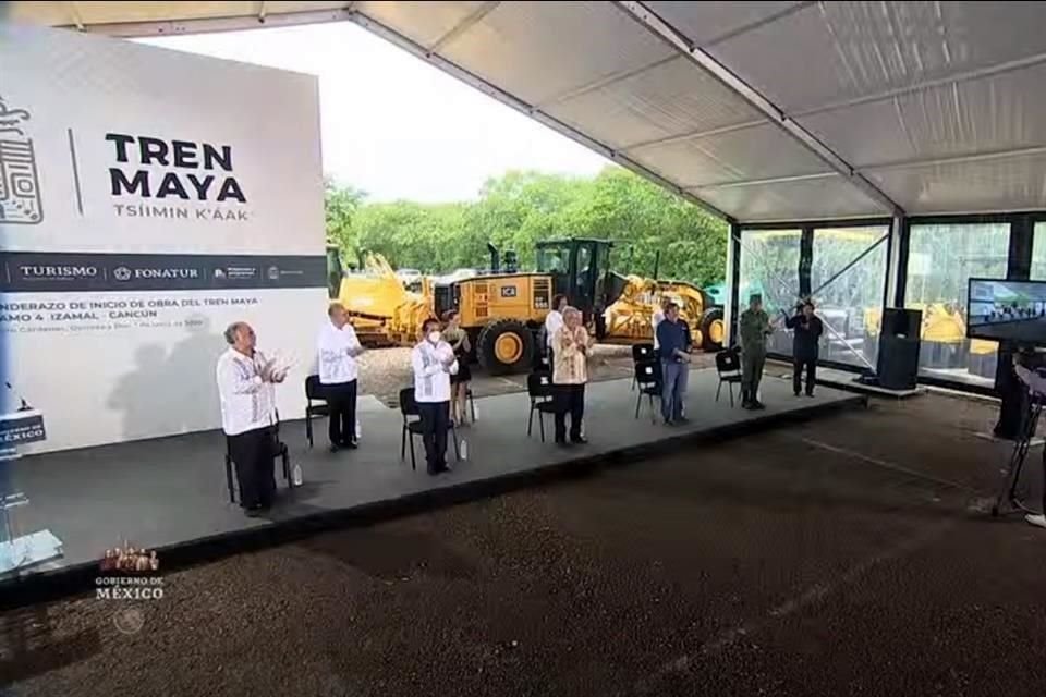 El Presidente da el banderazo del primer tramo del Tren Maya.