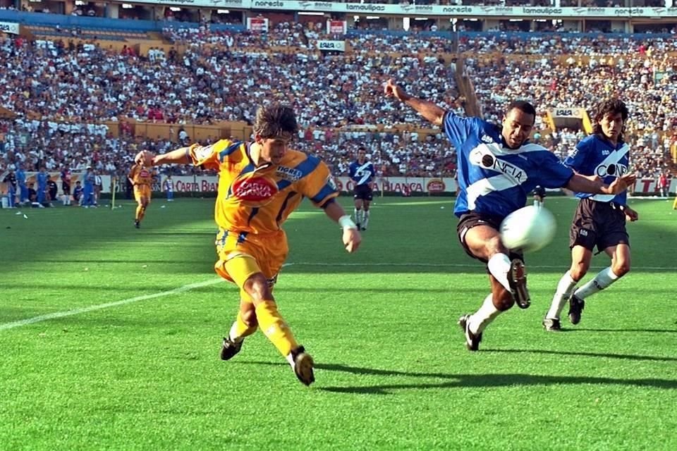 Francisco Javier Gómez tuvo muchos cambios al pasar del Morelia a Tigres.