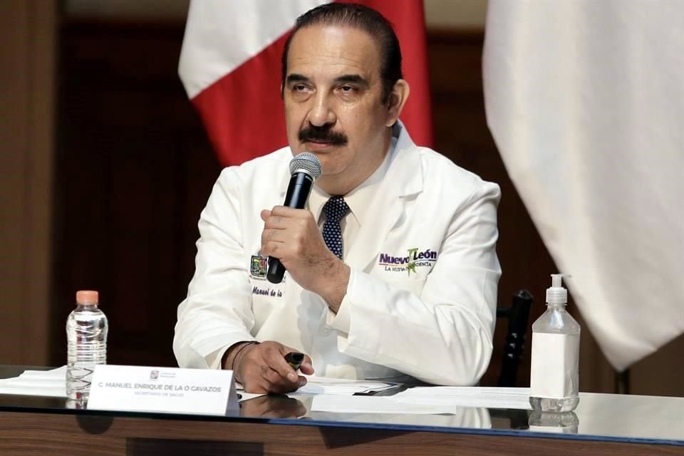 Manuel de la O, Secretario de Salud estatal.