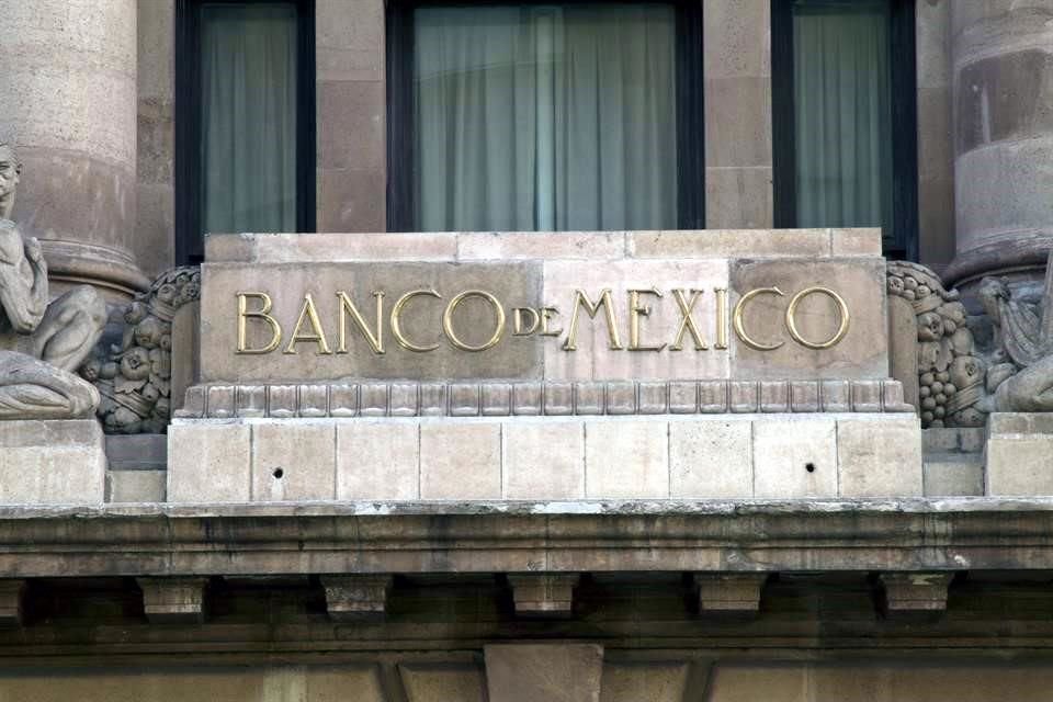 La tasa de referencia del Banco de México ha sido recortada por décima ocasión en fila.