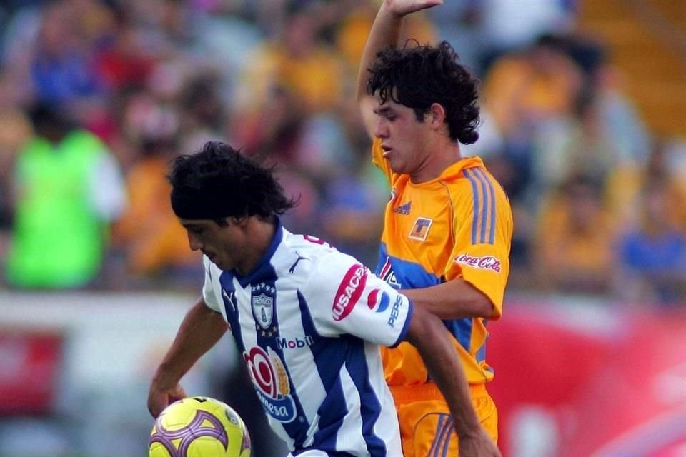 El Pachuca fue el primer rival de Primera División que Israel enfrentó; jugó 60 minutos y salió de cambio.