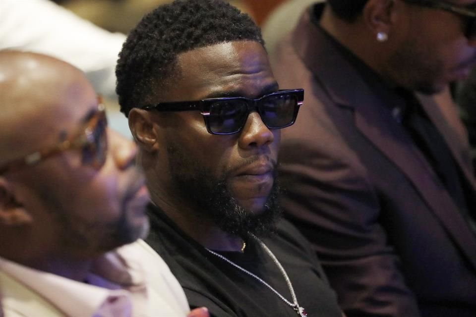 Kevin Hart quizo pasar desapercibido en el evento, aunque el reverendo que lo presidió, Al Sharpton, lo mencionó en uno de sus cermones.