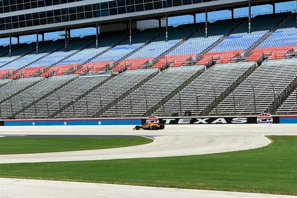 El mexicano saldrá desde la posición 18 en el Texas Motor Speedway.