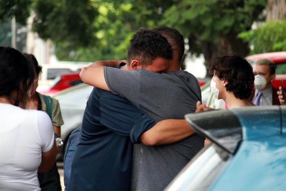 Los tres jóvenes habían sido señalados por daño a la propiedad y ataque a las autoridades.