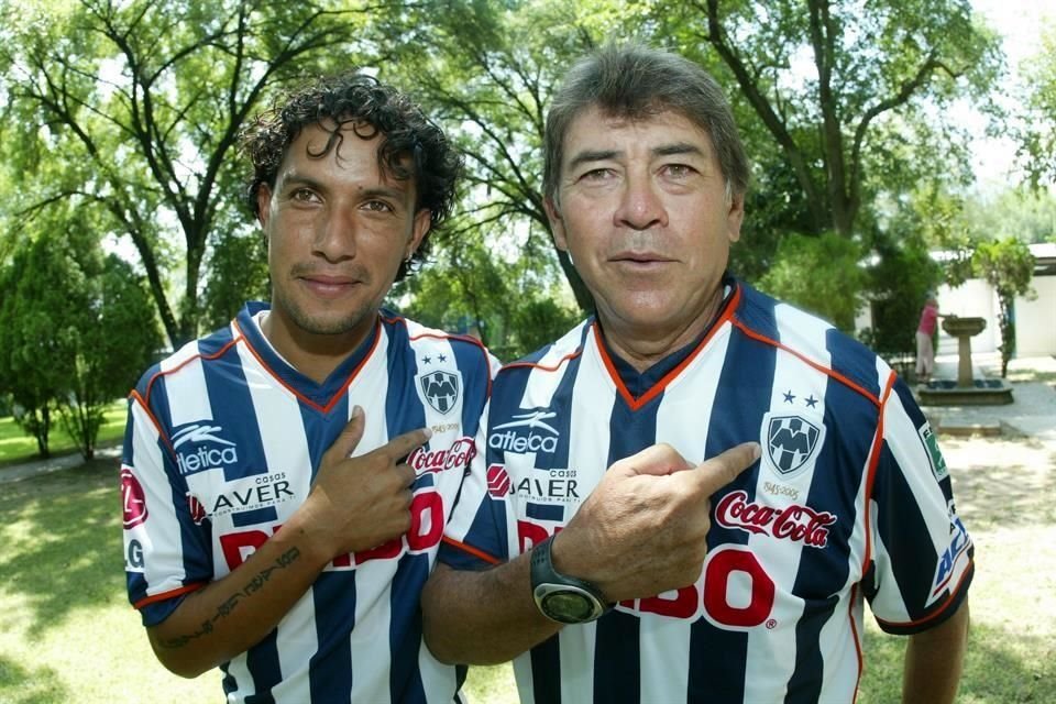 El 'Cabrito' y Cano son los dos jugadores que más partidos de Liga disputaron con los Rayados.