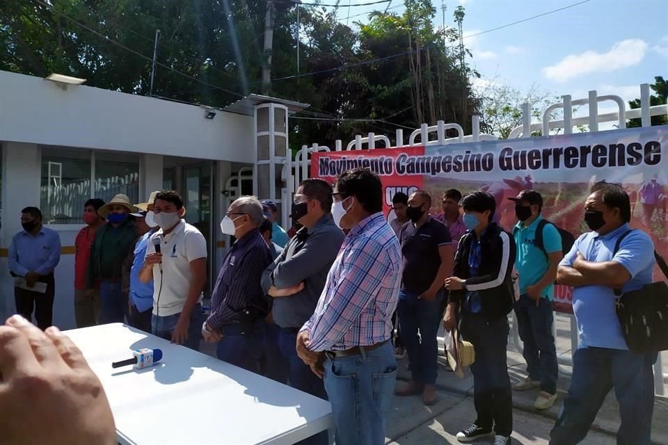 Campesinos inconformes anunciaron movilizaciones para el próximo miércoles en Acapulco y Chilpancingo.