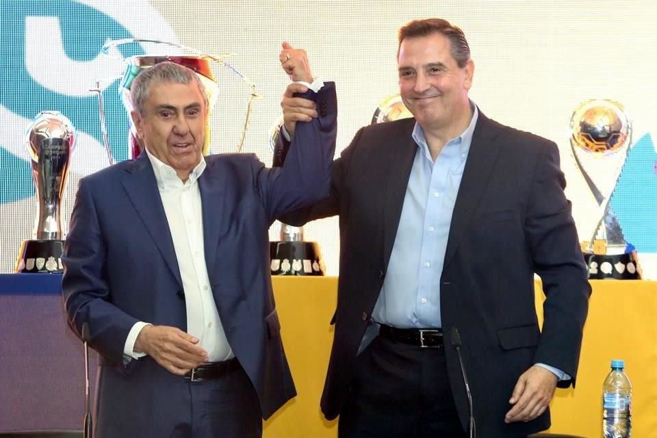 Miguel Garza deja de ser presidente de Tigres y el cargo pasará nuevamente a Alejandro Rodríguez.