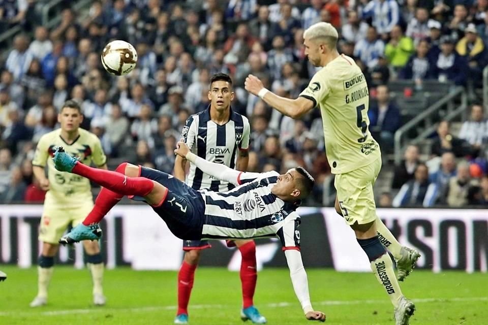 Rogelio Funes Mori ha marcado todo tipo de goles con Rayados.
