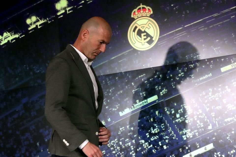 El entrenador del Real Madrid mostró respeto por los fallecidos en España por el coronavirus.