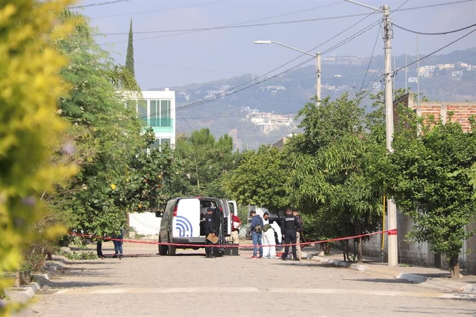 Un hombre fue asesinado a balazos en calles de la Colonia Los Cajetes, en Zapopan, en donde ha aumentado la violencia en los últimos meses.