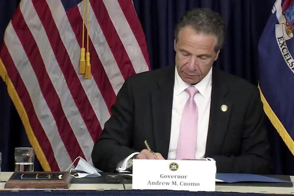 Cuomo informó que se han recibido 25 mil denuncias por violaciones a las normas de prevención sanitaria en NY.