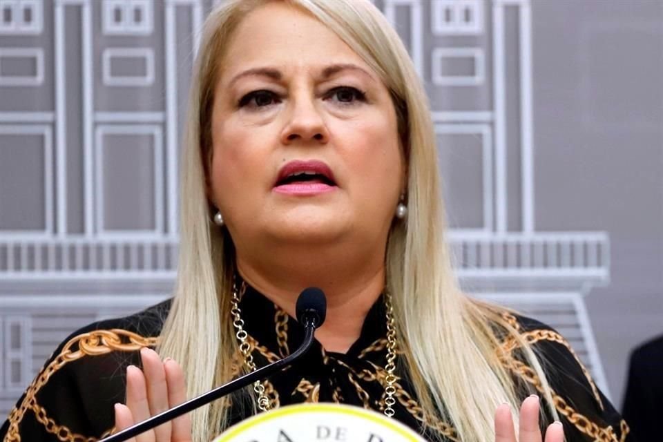 La Gobernadora de Puerto Rico, Wanda Vázquez, indicó que el Gobierno ha habilitado 300 refugios para albergar a unas 42 mil personas.