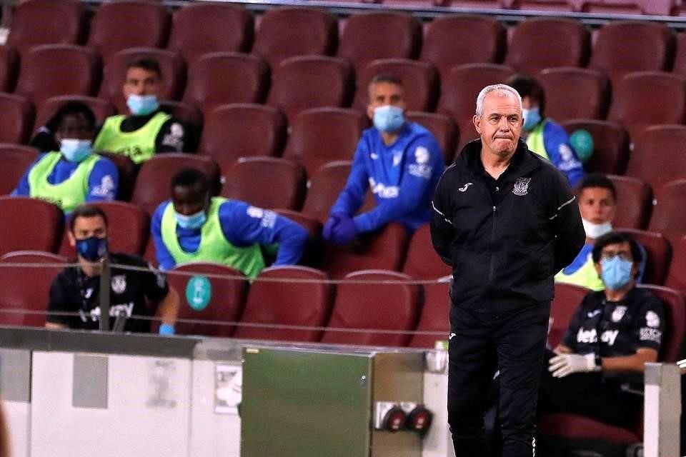 Javier Aguirre fue expulsado ya sobre el final del partido.