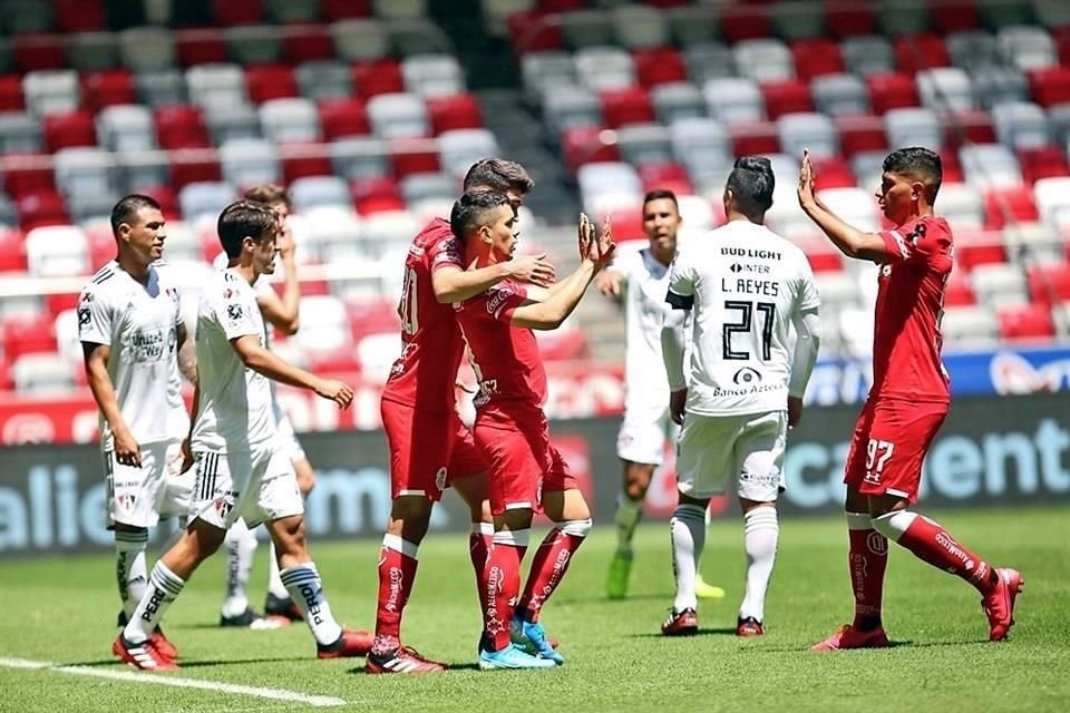 El uruguayo se vuelve sensación en el Toluca en donde anotó 8 goles y puso 3 asistencias en las 10 fechas del cancelado Clausura 2020.