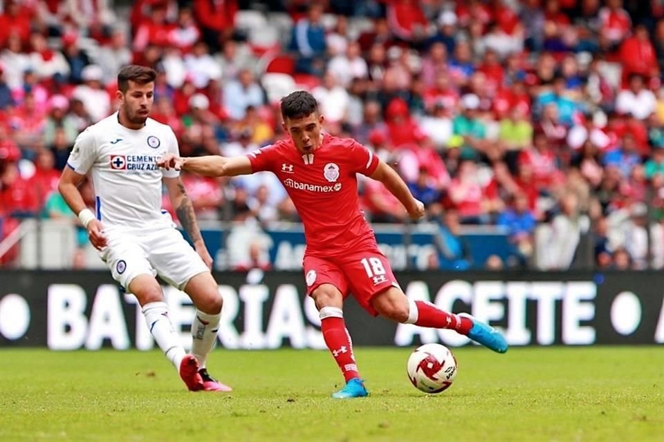 Con los Diablos Rojos, Leo se convirtió en el referente de ataque con desequilibrio, disparo de media distancia y también goles.