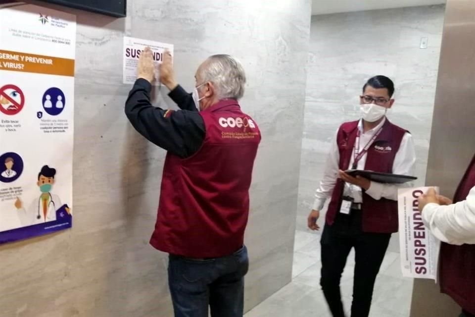 Autoridades clausuraron locales, baños y el estacionamiento en el Aeropuerto de Tijuana, lo que provocó el cierre momentáneo de la terminal.