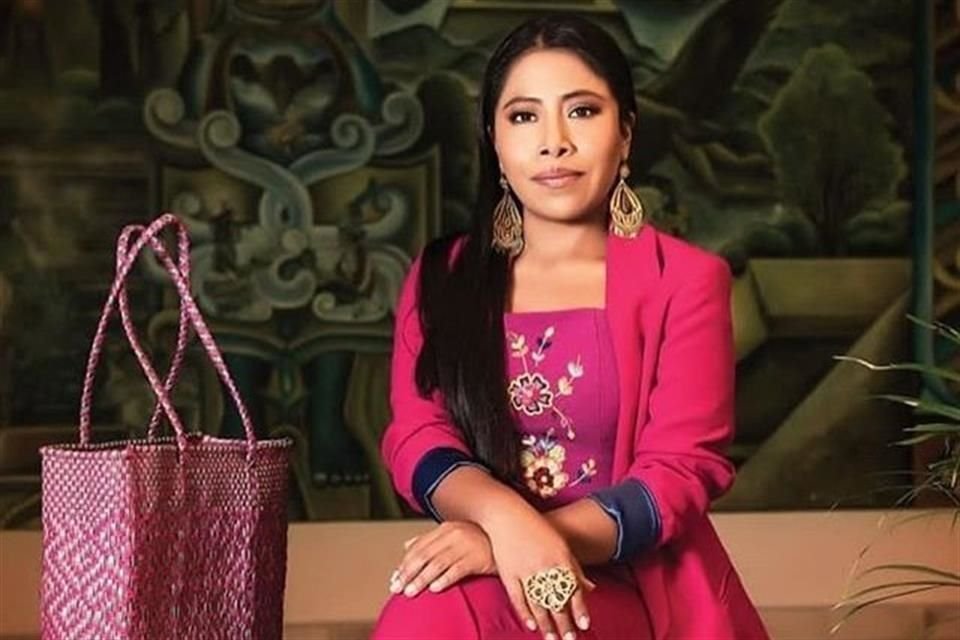 Yalitza Aparicio compartió en redes una reflexión sobre el uso de la palabra 'prieta' para insultar, y se dijo orgullosa de sus orígenes.