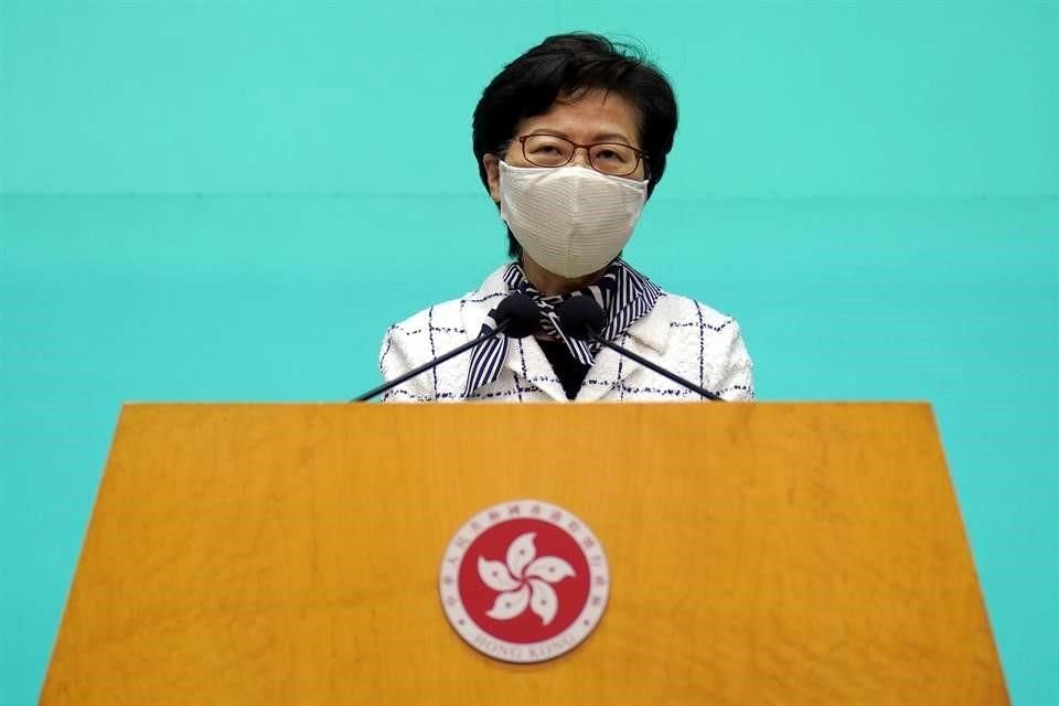 Carrie Lam, jefa ejecutiva de Hong Kong, establecería, según la nueva ley, un comité de de observancia para hacer cumplir la norma conforme a lo mandatado por el Gobierno central de China.