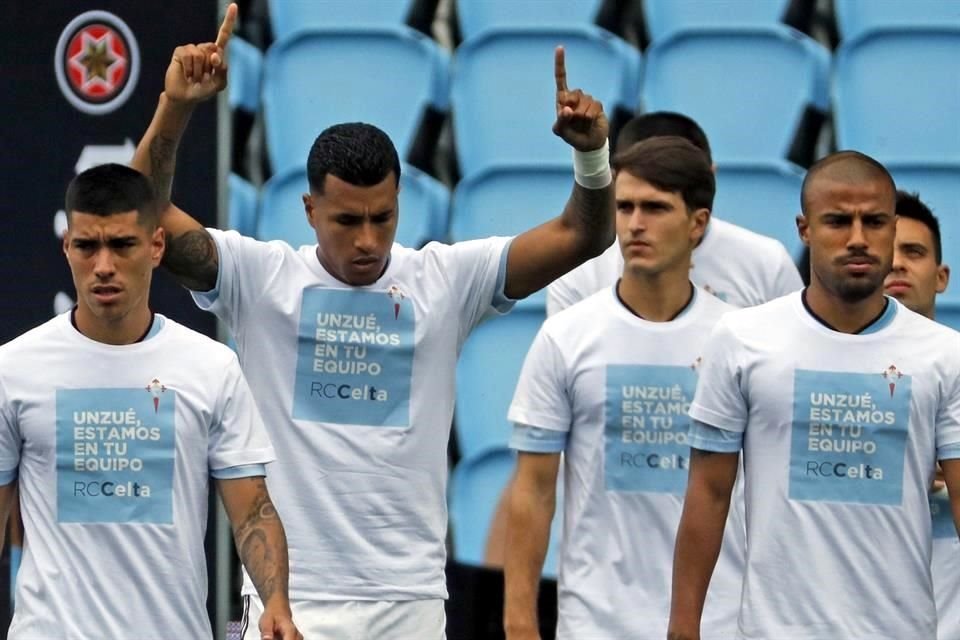 Los jugadores del Celta portaron una playera en apoyo a Juan Carlos Unzué, ex técnico del equipo gallego y que anunció recientemente que padecía ELA.