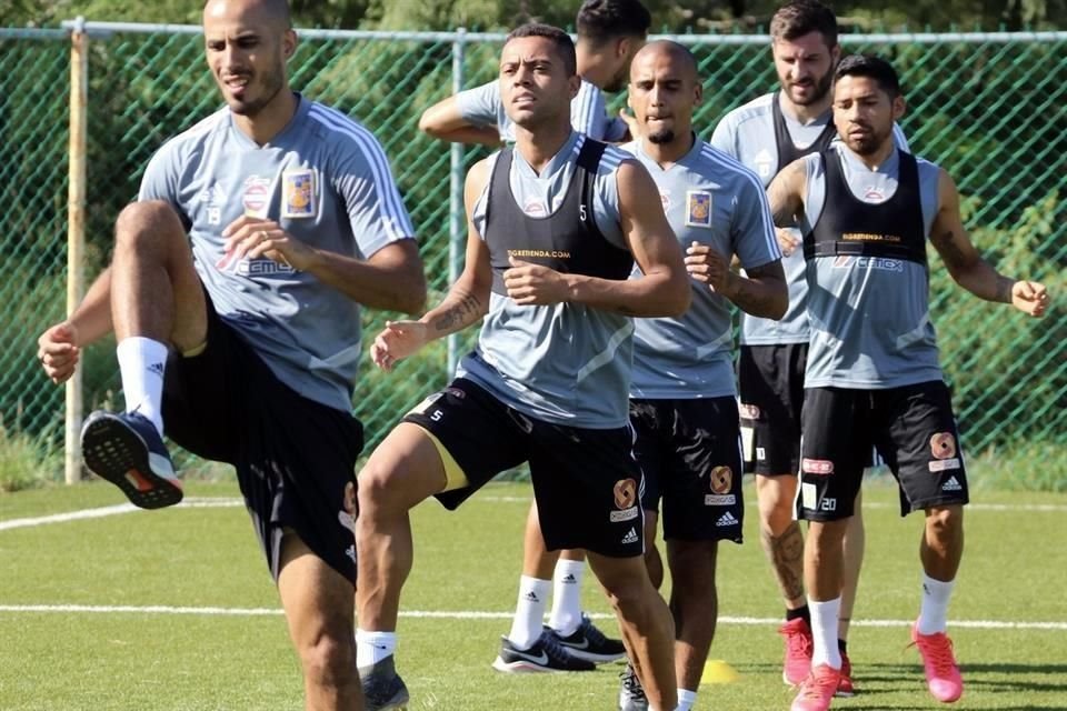 rafael Carioca entrenó este lunes al parejo del equipo en la mañana y por la tarde renovó su contrato.