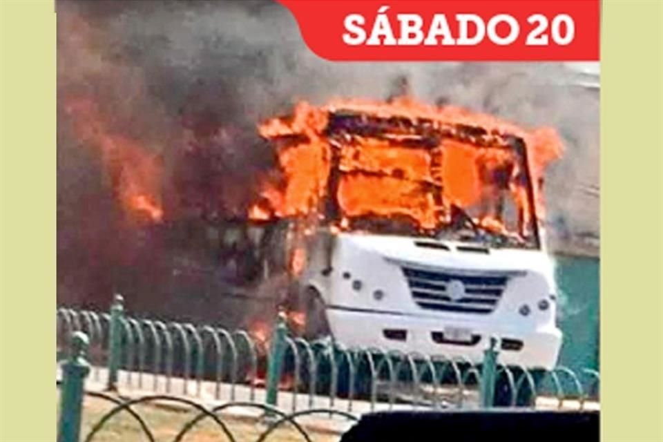 El cártel incendia negocios y vehículos para frenar el paso de fuerzas de apoyo.