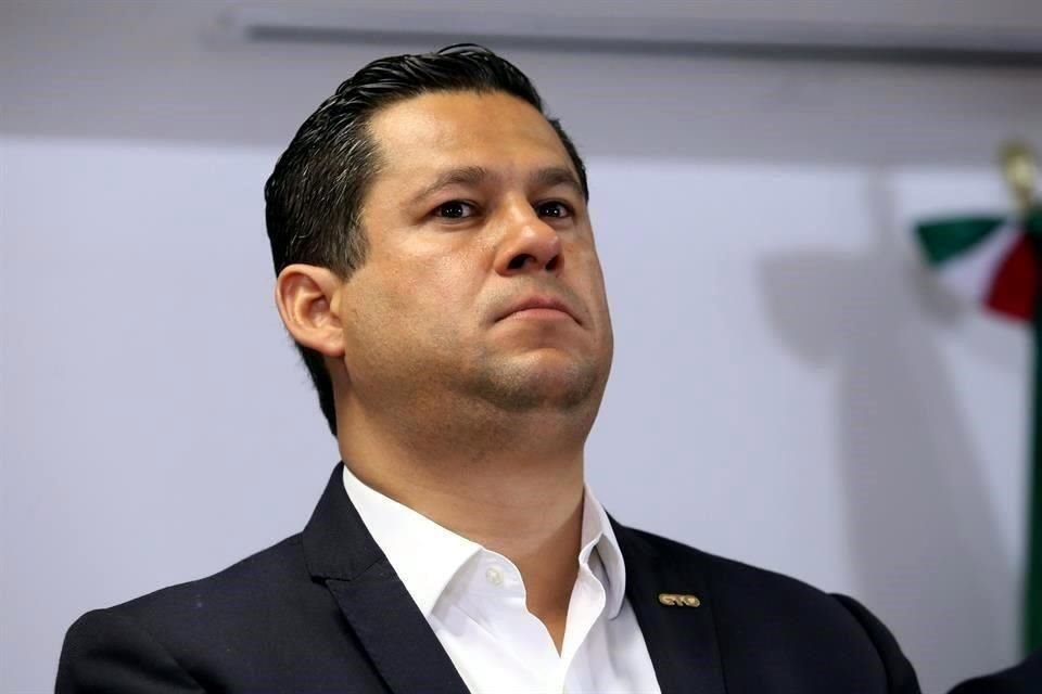 Morena acusó a Gobernador de Guanajuato de irresponsable por decir que indagatoria de asesinato de candidata apunta al interior del partido.