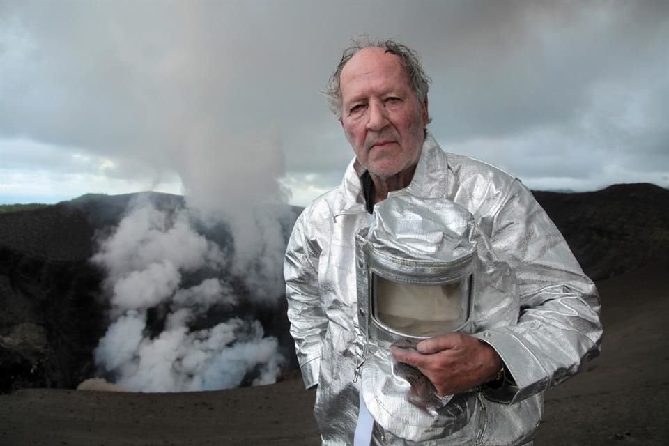 El director de 'Grizzly Man' viajó a la Península de Yucatán para filmar su cinta 'Fireball'.