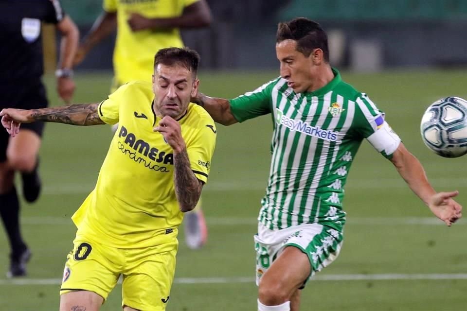 Guardado fue titular ante el Villarreal y salió al 76'.