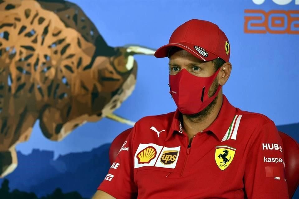 Sebastian Vettel reveló que la escudería Ferrari no le ofreció renovar su convenio.