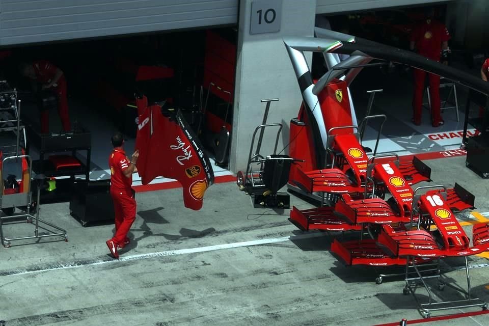 Los técnicos en acción para la actividad que comienza este viernes.