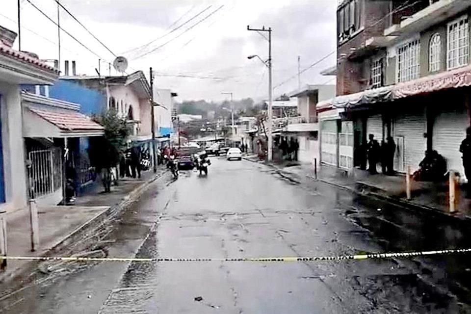 FEBRERO 3: Nueve personas, entre ellos cuatro menores, fueron ejecutados a balazos en el interior de un negocio de videojuegos en Uruapan.