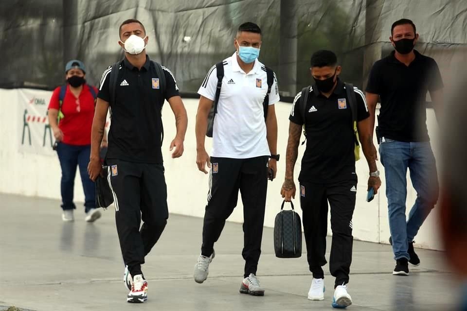 Los Tigres viajaron a Guadalajara, en donde hoy debutarán en la Copa por México.