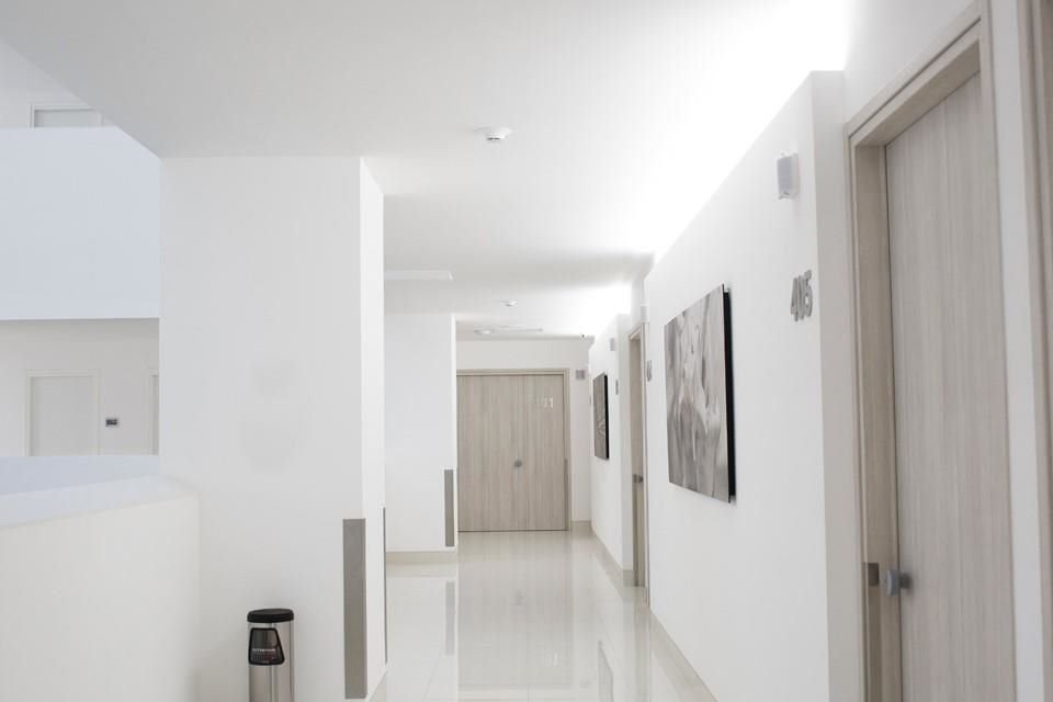 Este complejo hospitalario ofrece tecnología de vanguardia, excelencia en servicio y el respaldo de la comunidad médica de mayor prestigio.