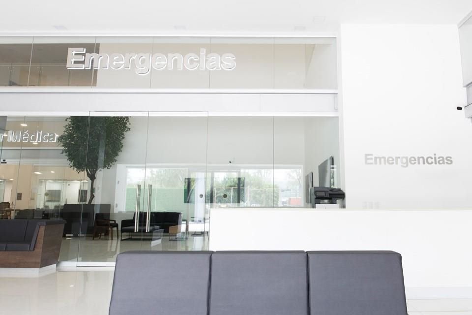 Este complejo hospitalario ofrece tecnología de vanguardia, excelencia en servicio y el respaldo de la comunidad médica de mayor prestigio.