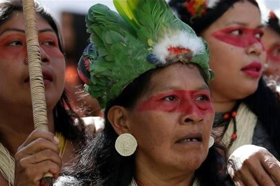 Los nativos shuar habían retenido a dos agentes, dos militares, una funcionaria pública y una persona civil para presionar y que les entregaran el cuerpo de Alberto Mashutak, su líder.