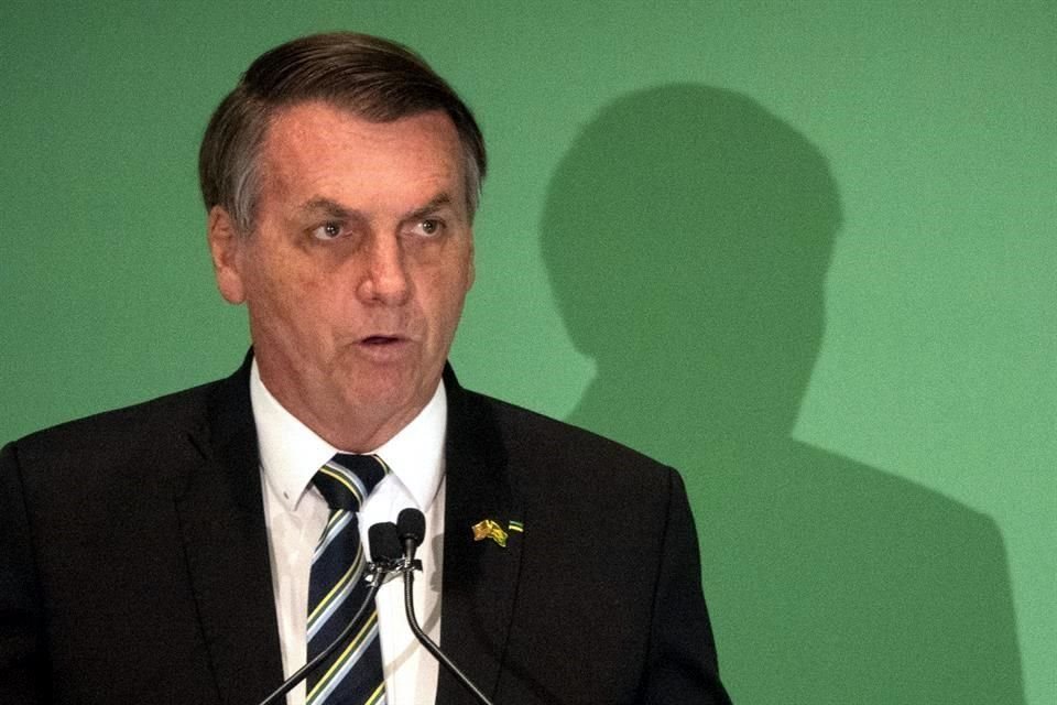 El Presidente de Brasil, Jair Bolsonaro, está gastando mucho dinero para combatir el impacto económico del Covid-19.  