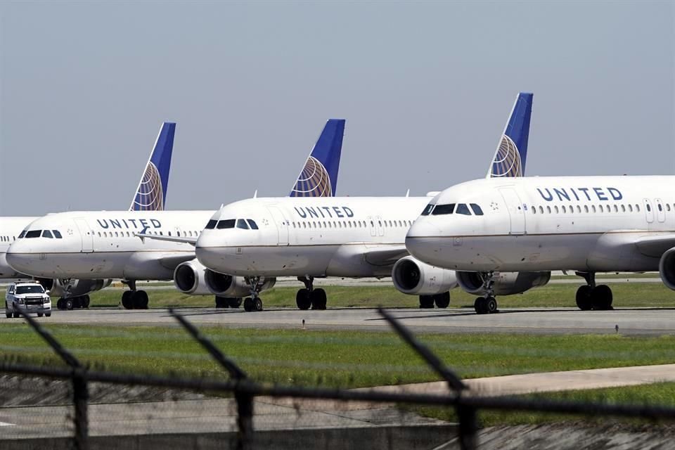 De acuerdo con United Airlines, la cifra de 36 mil despidos es en el peor escenario posible.