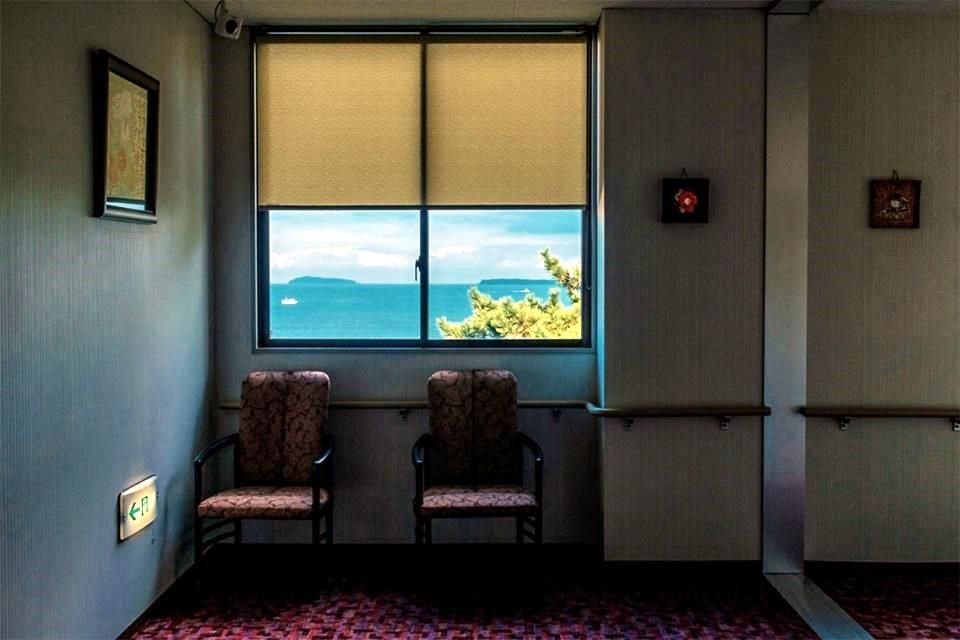 El fotógrafo George Nobechi está presente en USO con obras como Hotel Hallway (Hagi, 2015).