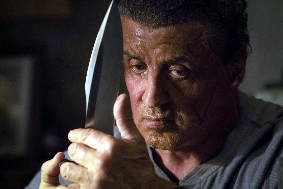 Stallone publicó un póster de 'Last Blood' para alentar a sus fans a que vean la versión extendida de la película.